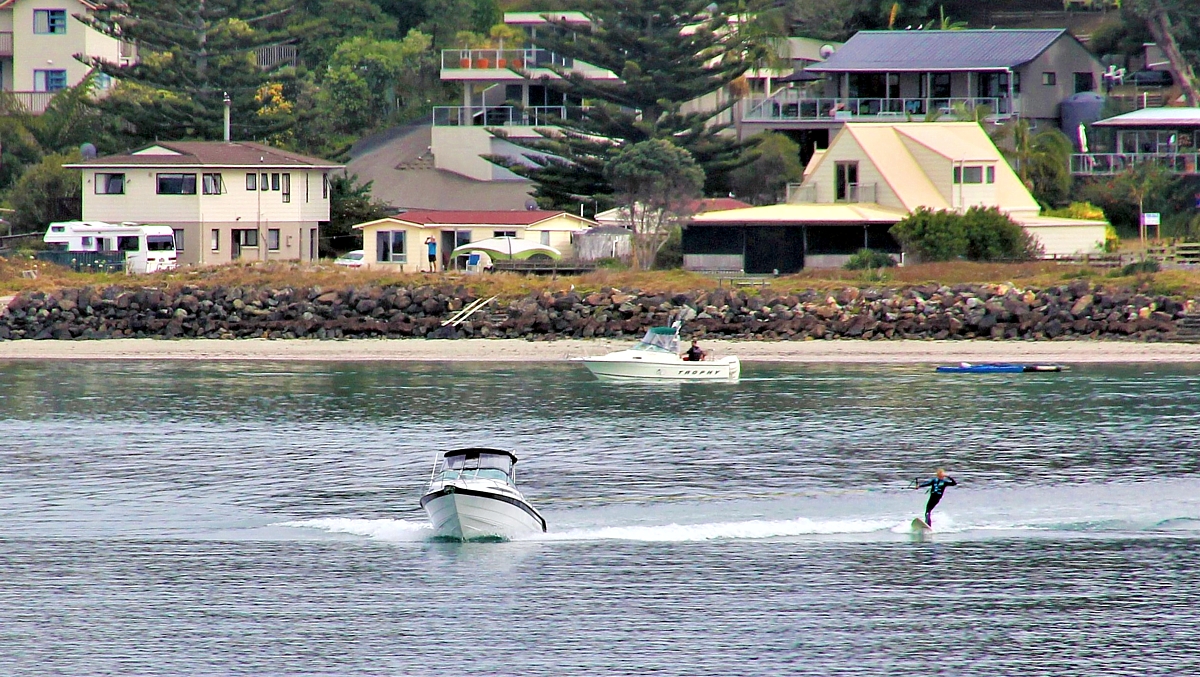 water ski water ski
